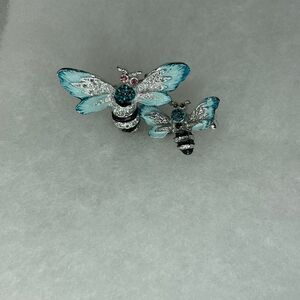 Vintage scatter bee brooches enamel set of 2